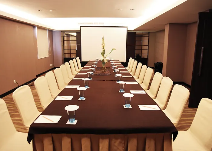 Java Paragon Hotel & Residences