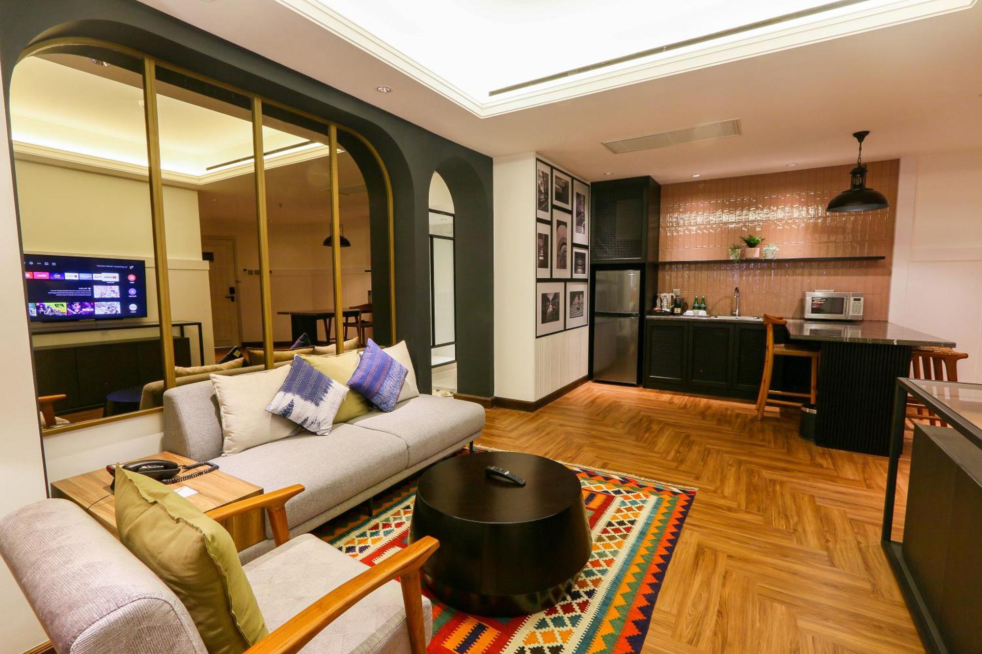 Hotel Paragon & Residences